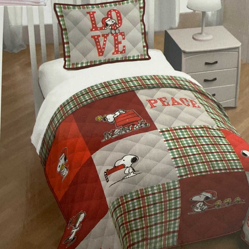 Snoopy/Woodstock - PEANUTS Christmas Twin Quilt & Sham Set - Brand New